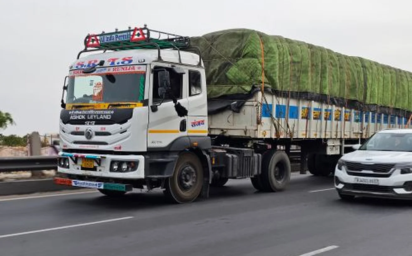 RouteFlow fleet operations in real use
